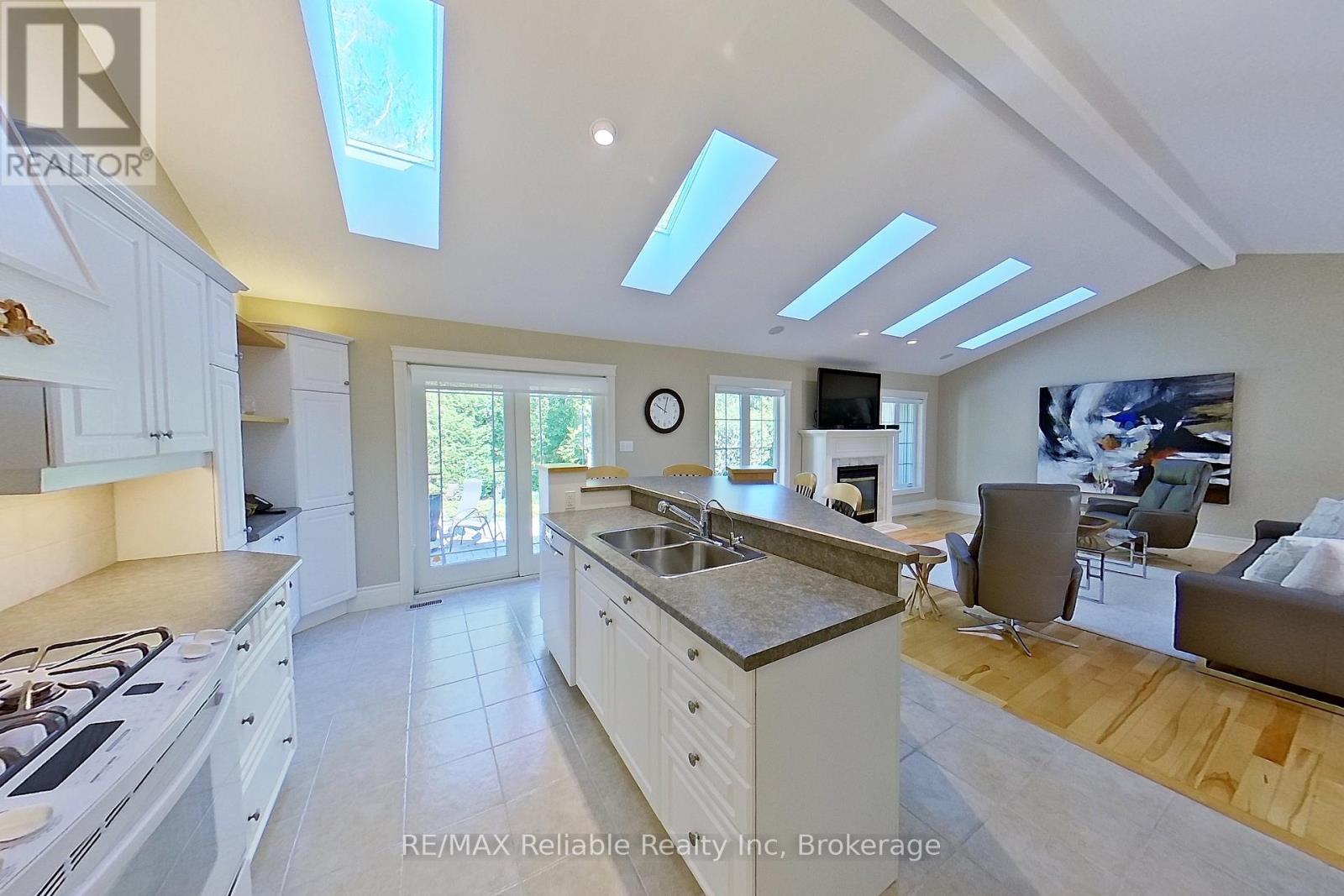 77347 Forest Ridge Road, Bluewater, Ontario  N0M 1G0 - Photo 22 - X12350694
