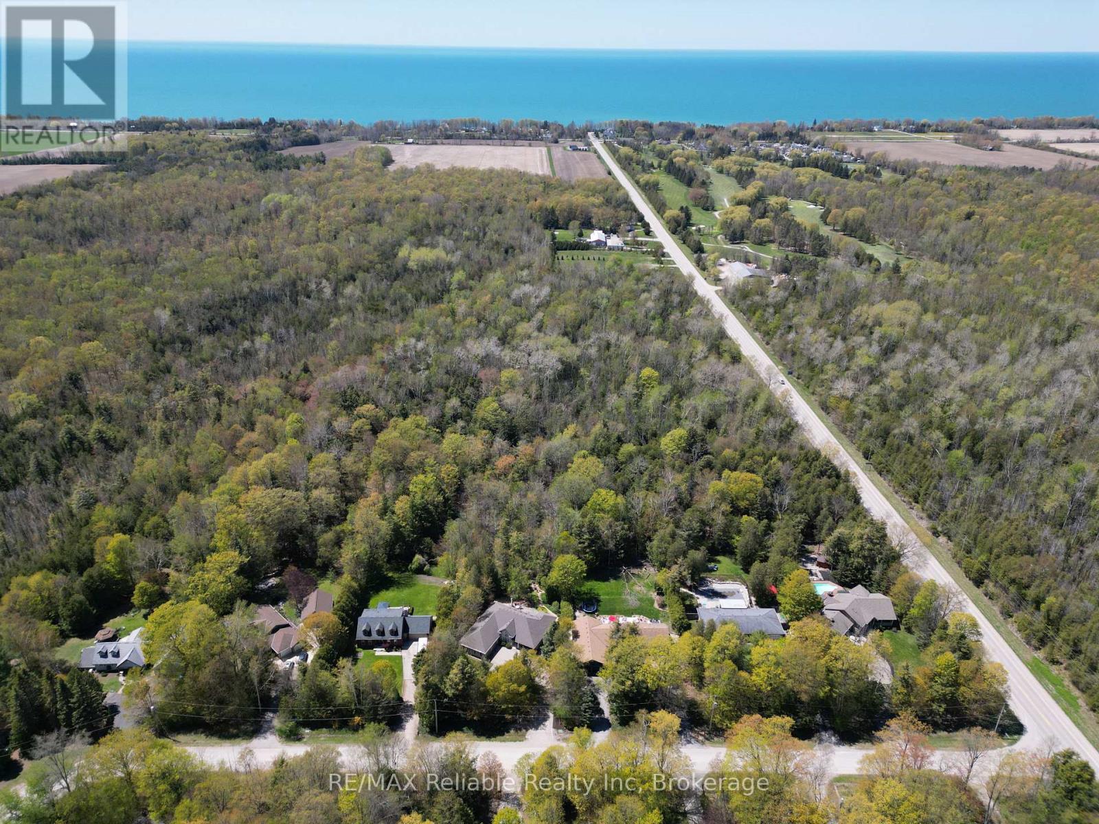 77347 Forest Ridge Road, Bluewater, Ontario  N0M 1G0 - Photo 5 - X12350694