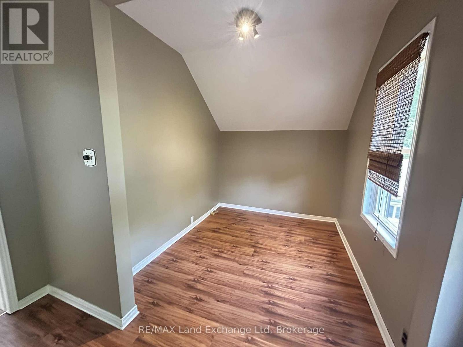 59 Albert Street E, North Huron, Ontario N0G 2W0 - Photo 11 - X12350781