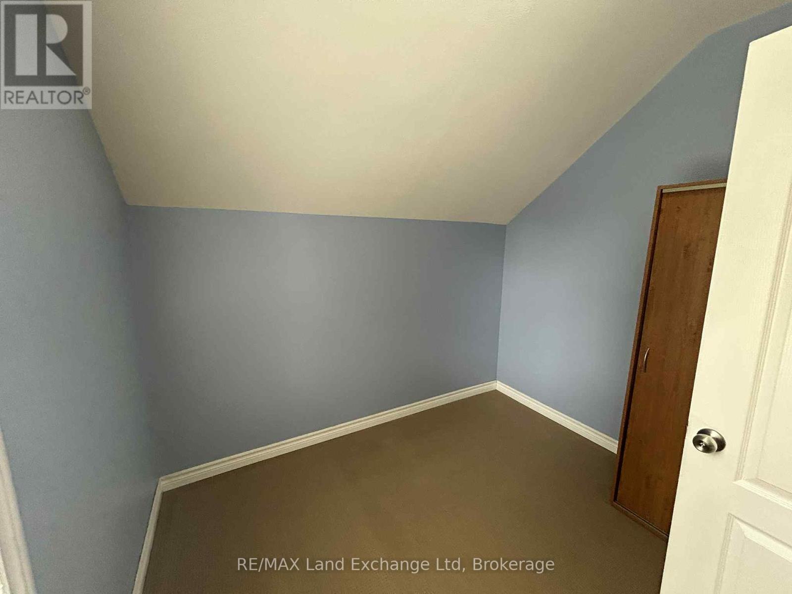 59 Albert Street E, North Huron, Ontario N0G 2W0 - Photo 15 - X12350781