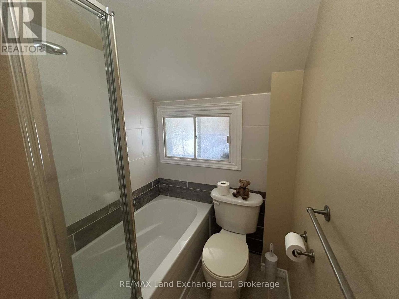 59 Albert Street E, North Huron, Ontario N0G 2W0 - Photo 16 - X12350781