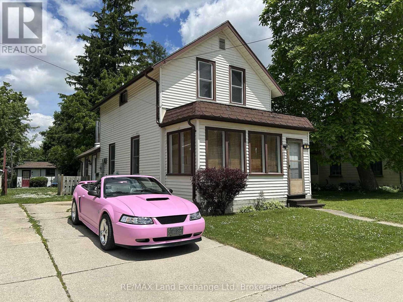59 Albert Street E, North Huron, Ontario N0G 2W0 - Photo 2 - X12350781