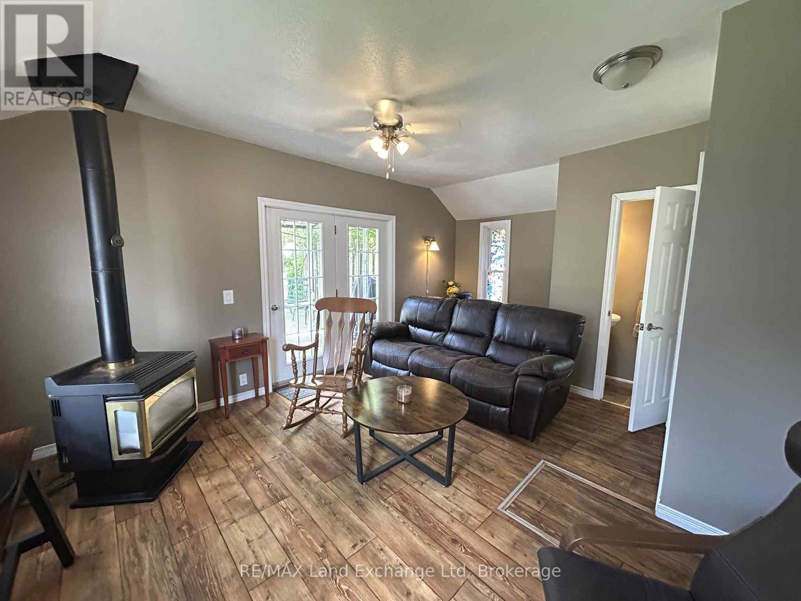 59 Albert Street E, North Huron, Ontario N0G 2W0 - Photo 4 - X12350781