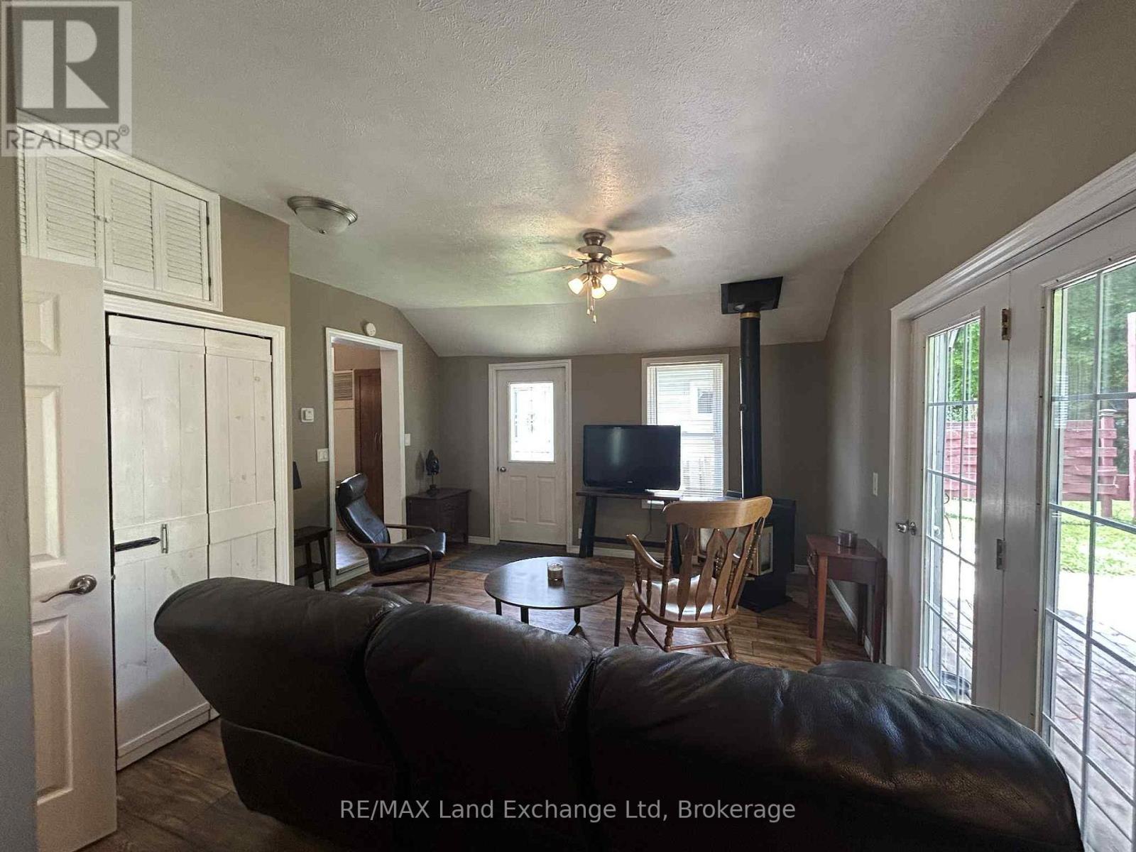 59 Albert Street E, North Huron, Ontario N0G 2W0 - Photo 5 - X12350781