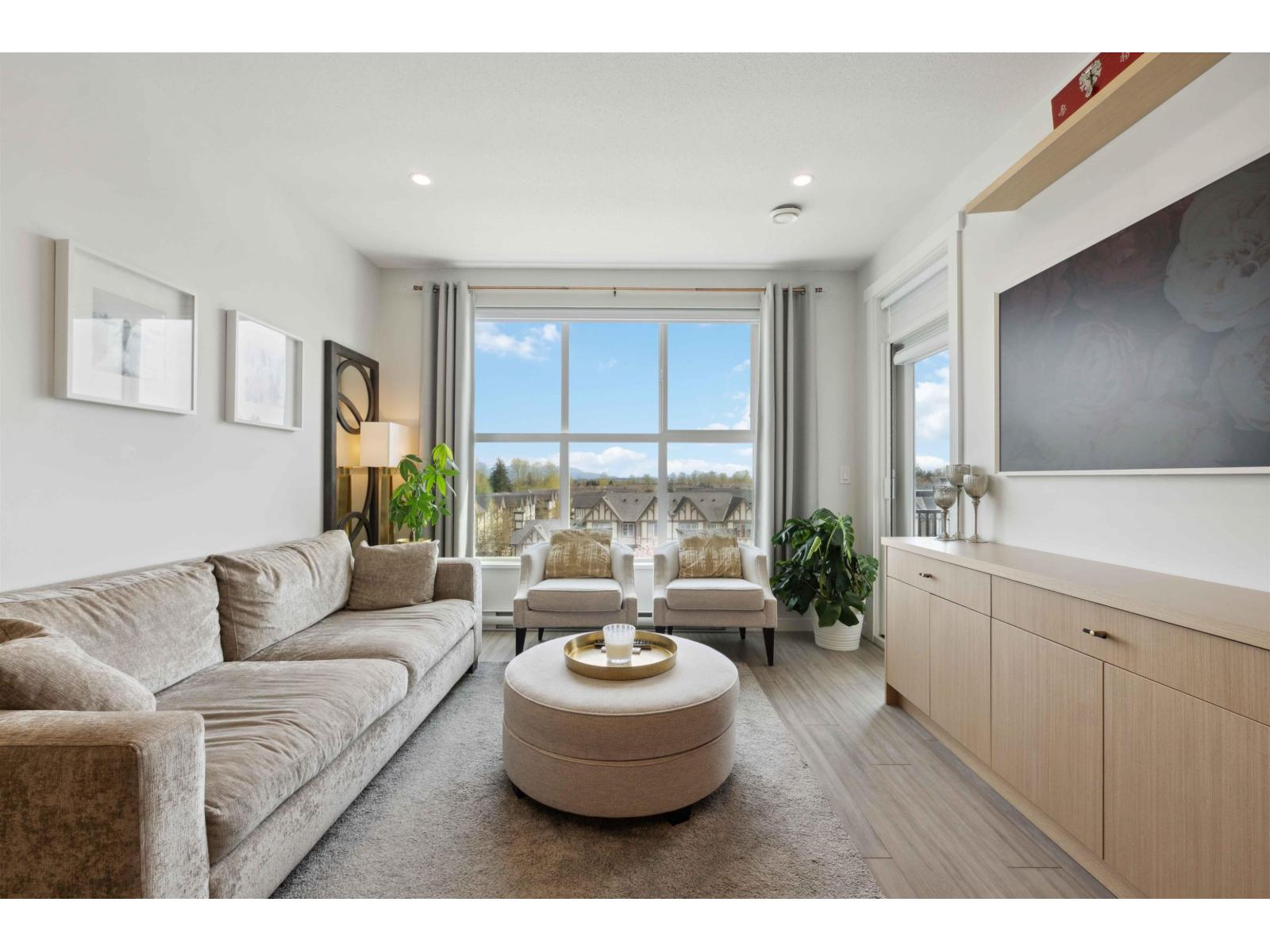 C520 8150 207 Street, Langley, British Columbia V2Y 4J4 - Photo 3 - R3037992