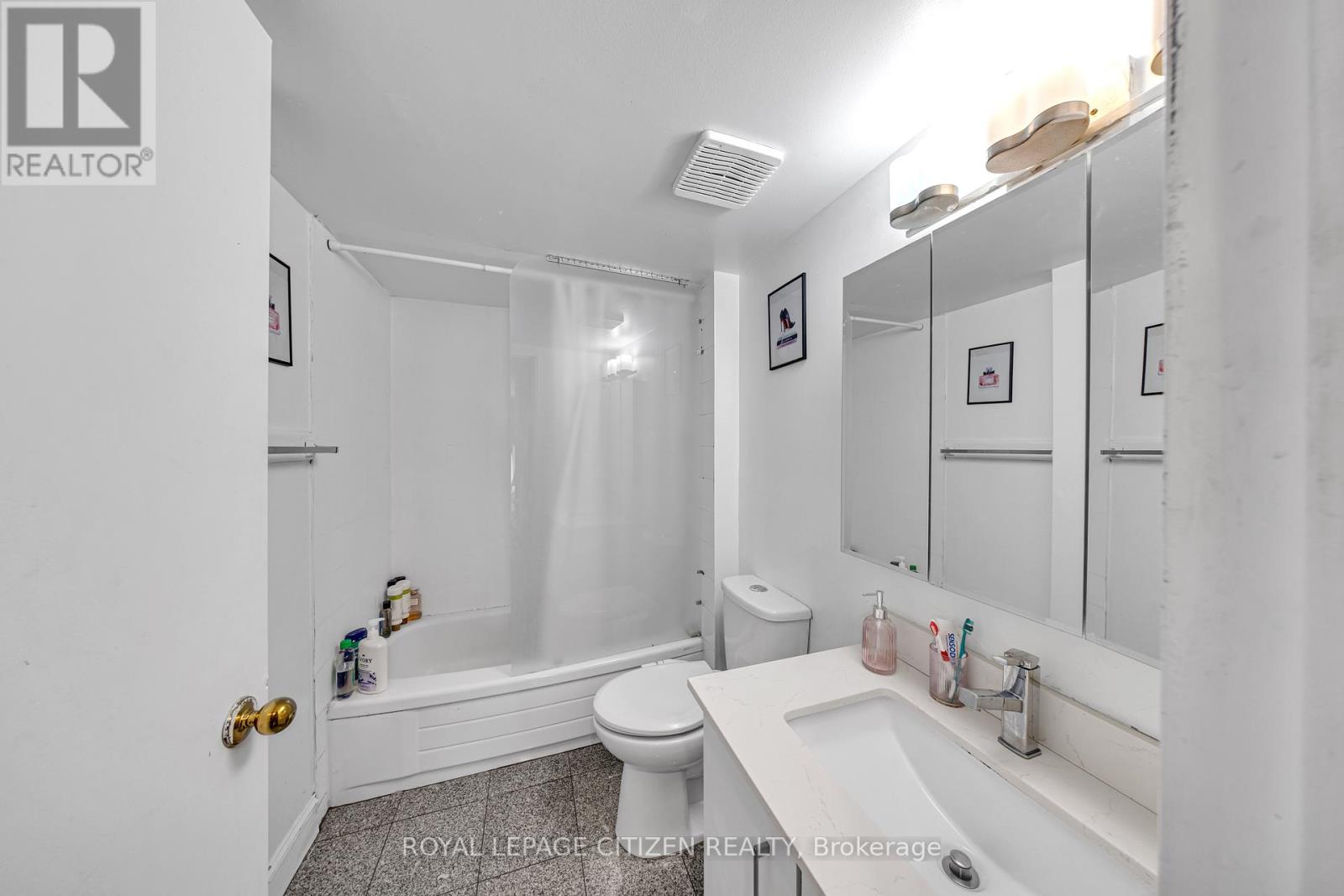301 - 4205 Shipp Drive, Mississauga, Ontario  L4Z 2Y9 - Photo 13 - W12349862