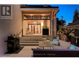 22 Spring Garden Road, Toronto (Stonegate-Queensway), Ca