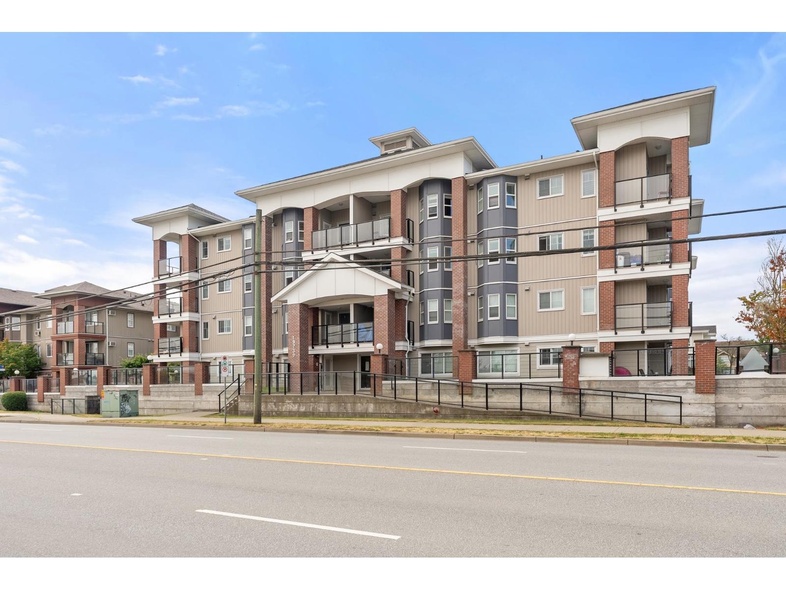 110 19730 56 Avenue, Langley, British Columbia V3A 3X6 - Photo 1 - R3031006