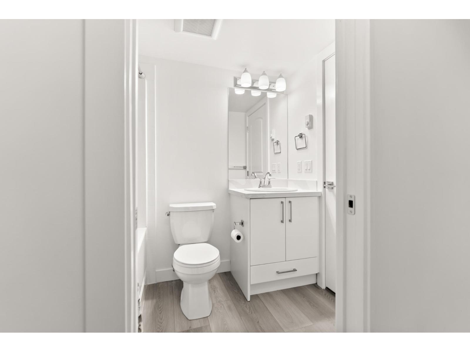 110 19730 56 Avenue, Langley, British Columbia V3A 3X6 - Photo 14 - R3031006