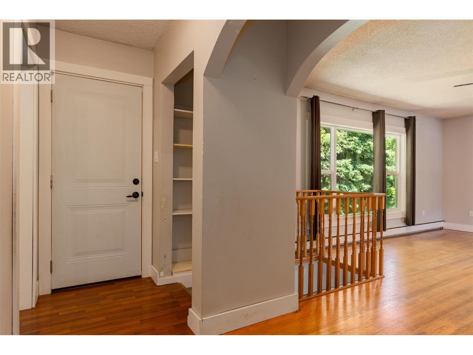 Property at 624 Schofield Highway image 3