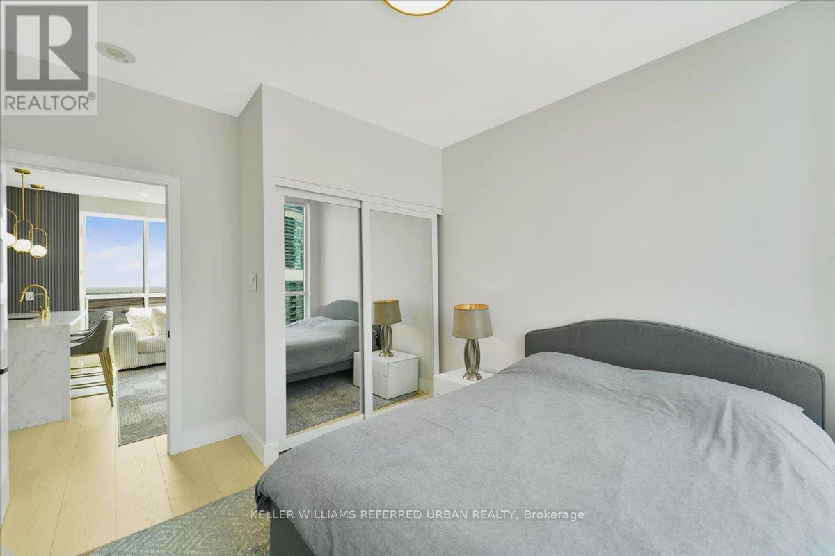 2011 - 228 Queens Quay W, Toronto, Ontario  M5J 2X1 - Photo 22 - C12350650
