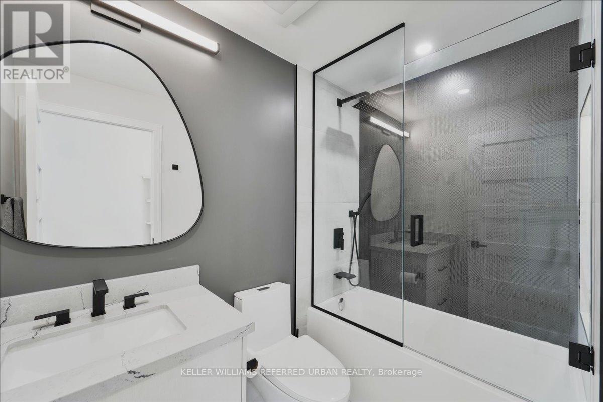 2011 - 228 Queens Quay W, Toronto, Ontario  M5J 2X1 - Photo 23 - C12350650