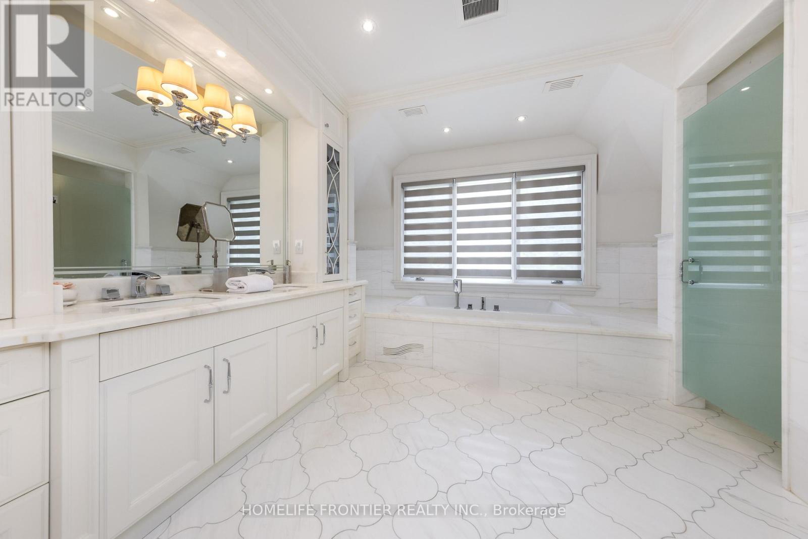 64 Yorkminster Road, Toronto, Ontario  M2P 1M3 - Photo 25 - C12350742