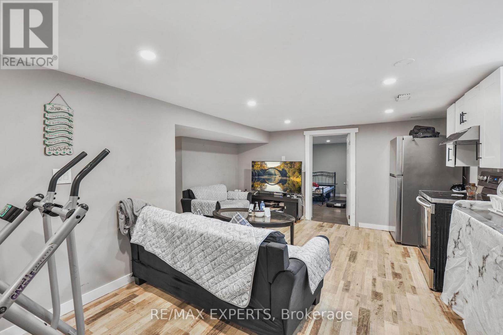 17 Brinloor Boulevard, Toronto, Ontario  M1M 1L3 - Photo 21 - E12350648