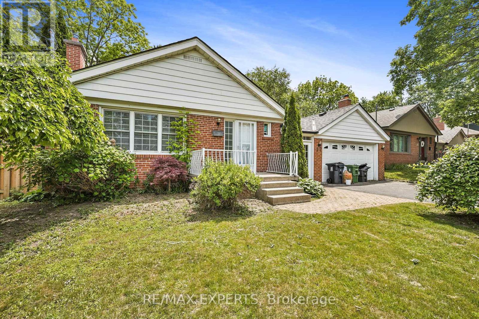 Property at 17 BRINLOOR BOULEVARD image 3