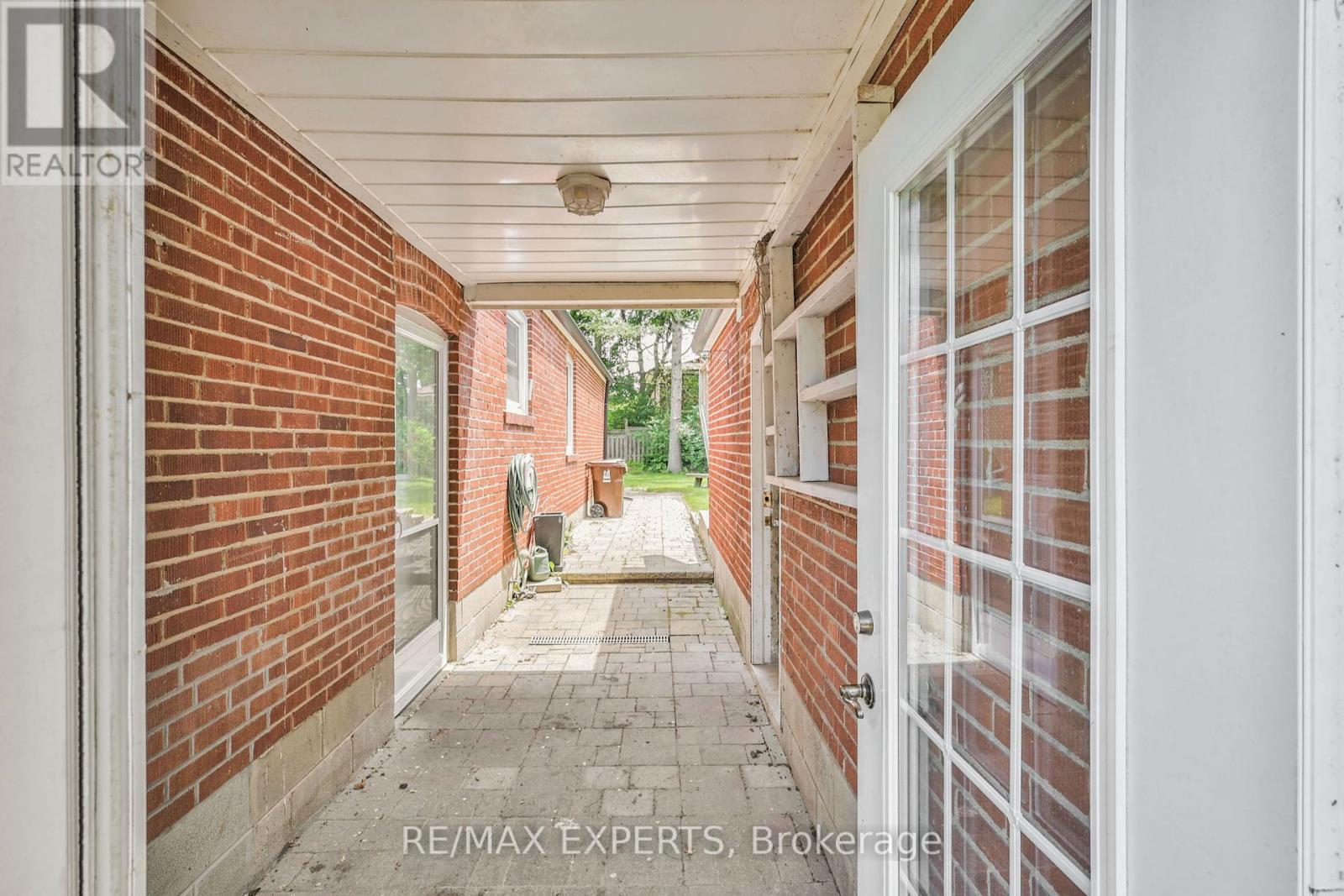 17 Brinloor Boulevard, Toronto, Ontario  M1M 1L3 - Photo 35 - E12350648