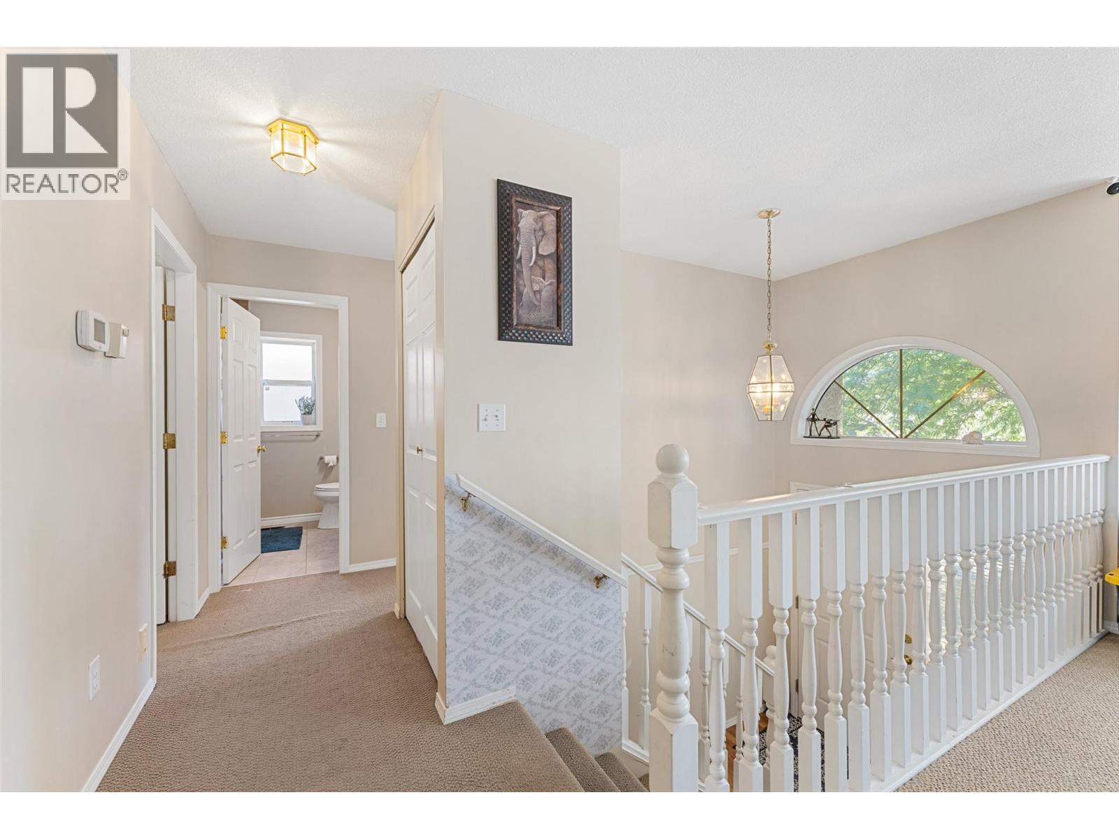 580 Spruceview Place N, Kelowna, British Columbia  V1V 1S7 - Photo 2 - 10359560