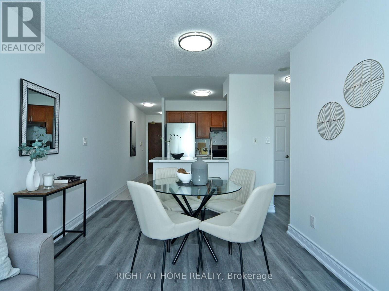501 - 51 Baffin Court, Richmond Hill, Ontario  L4B 4P6 - Photo 16 - N12350702