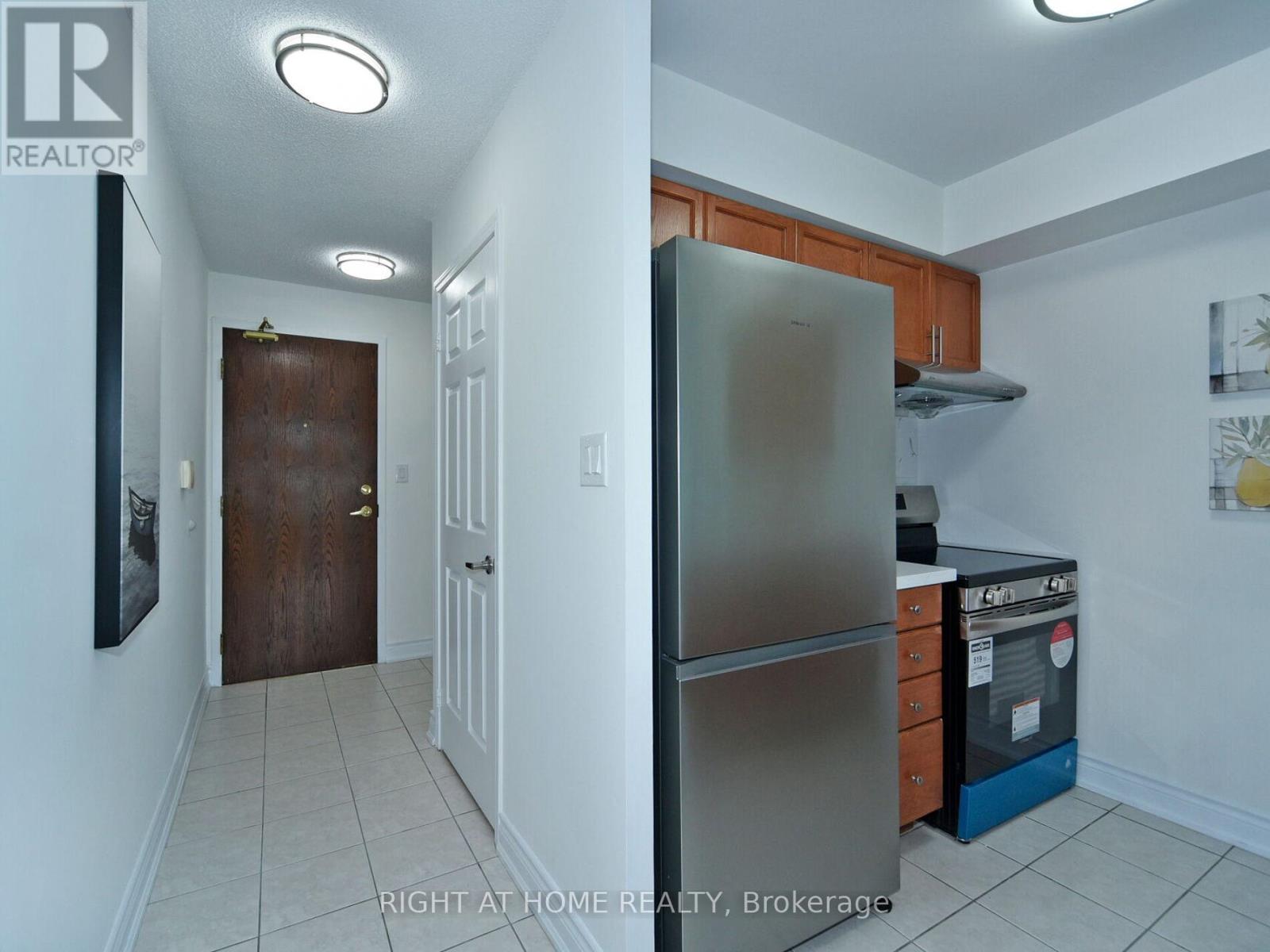 501 - 51 Baffin Court, Richmond Hill, Ontario  L4B 4P6 - Photo 20 - N12350702