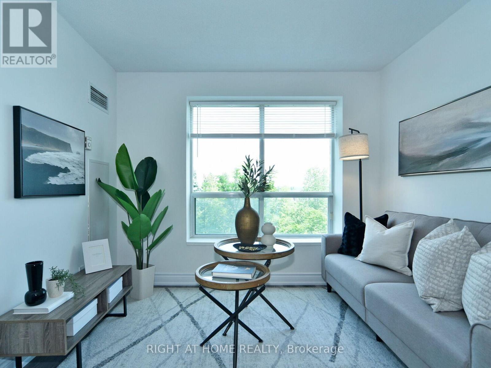 Property at 501 - 51 BAFFIN COURT image 4