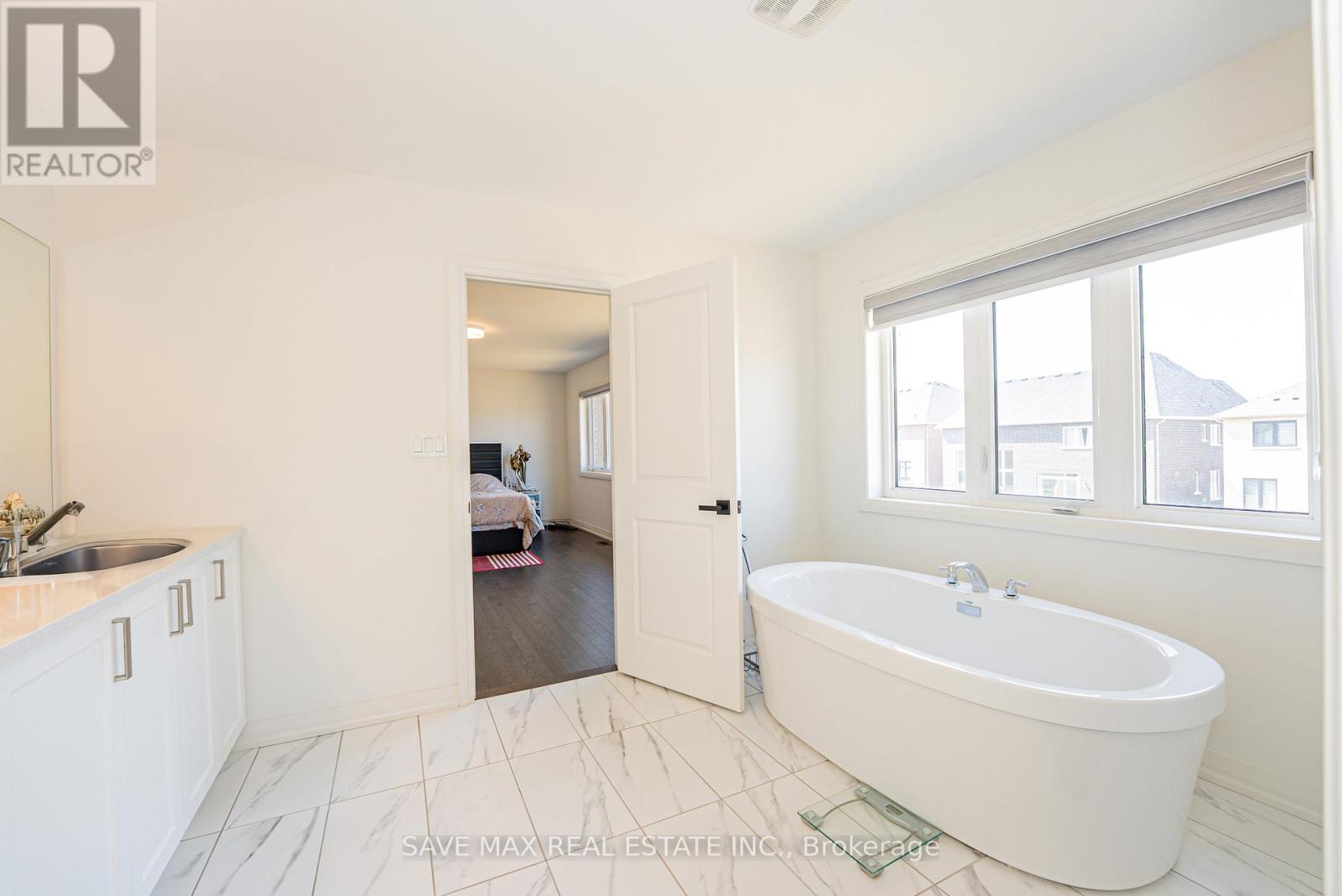58 Sandhill Crescent, Adjala-Tosorontio, Ontario  L0G 1W0 - Photo 23 - N12350703