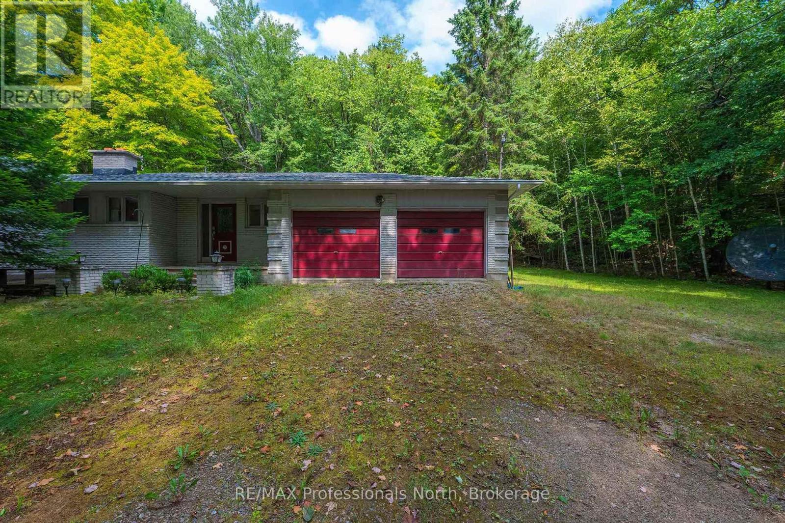 2499 Kennisis Lake Road, Dysart Et Al, Ontario  K0M 1S0 - Photo 4 - X12350802