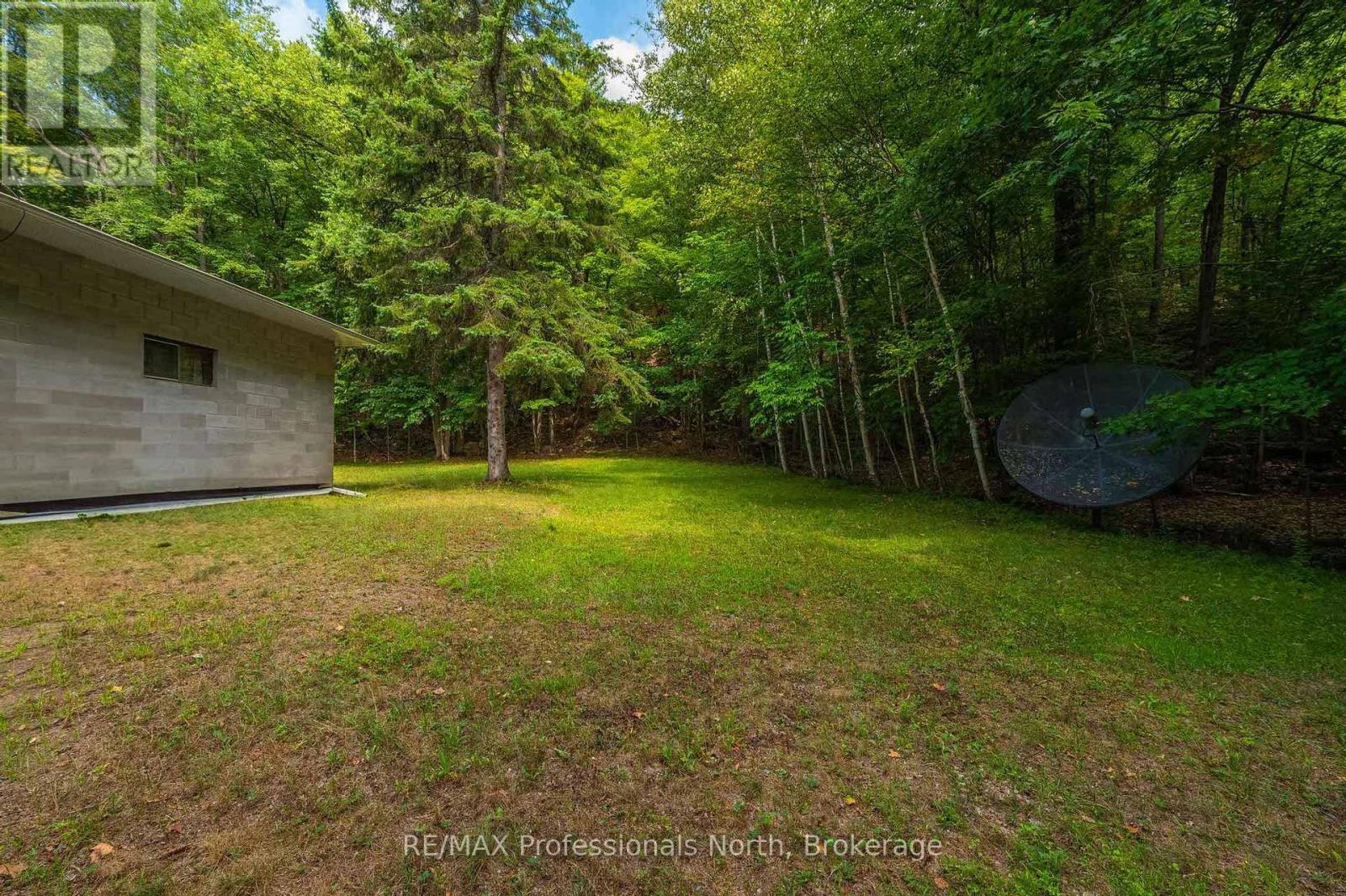 2499 Kennisis Lake Road, Dysart Et Al, Ontario  K0M 1S0 - Photo 6 - X12350802