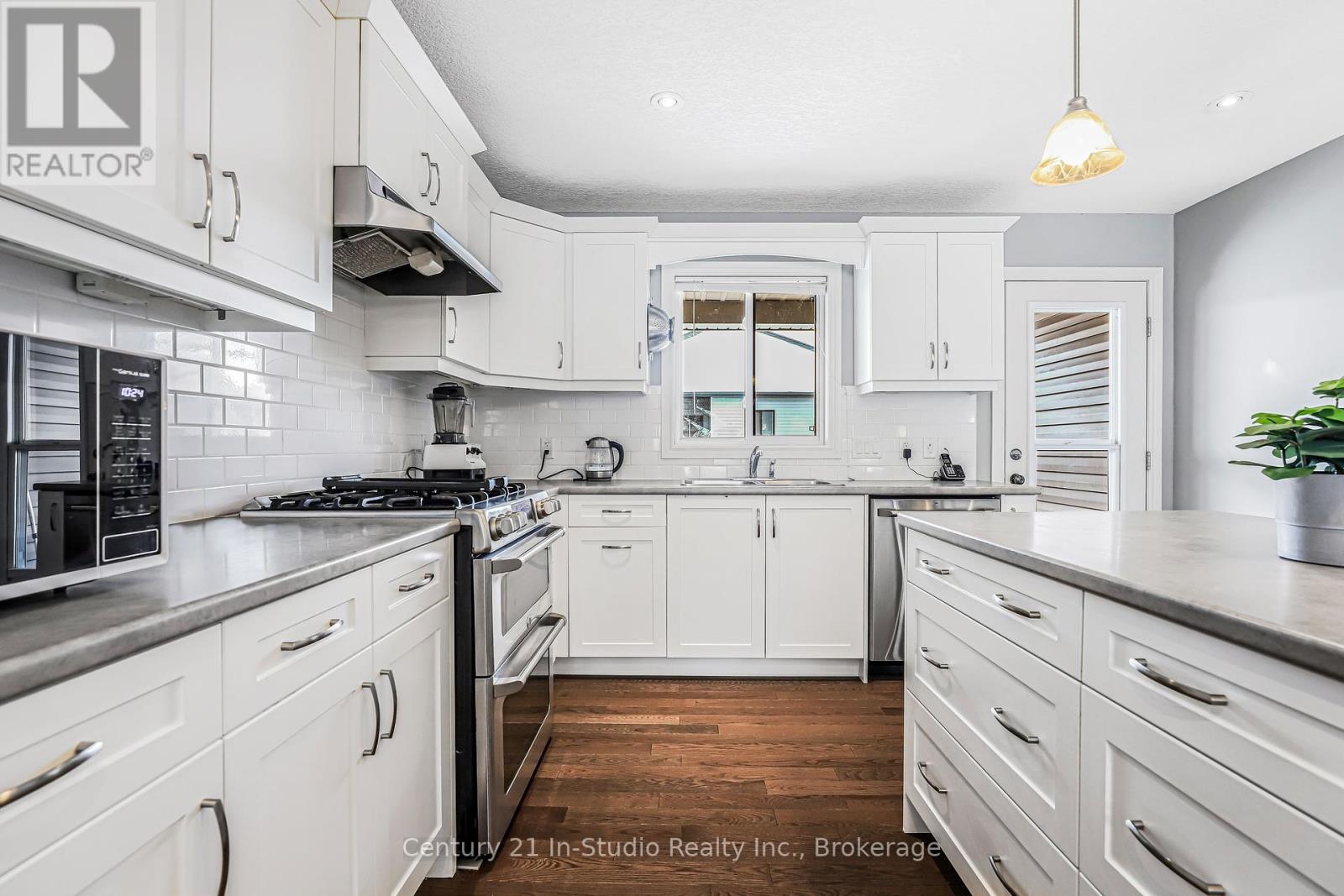 392 Peirson Avenue, Saugeen Shores, Ontario  N0H 2C1 - Photo 20 - X12350816