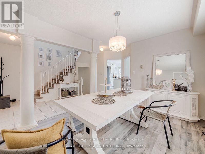 1306 Sandpiper Road, Oakville, Ontario  L6M 3V7 - Photo 10 - W12350647