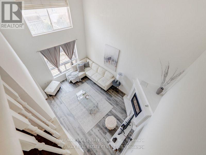 1306 Sandpiper Road, Oakville, Ontario  L6M 3V7 - Photo 15 - W12350647