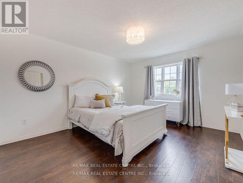 1306 Sandpiper Road, Oakville, Ontario  L6M 3V7 - Photo 25 - W12350647