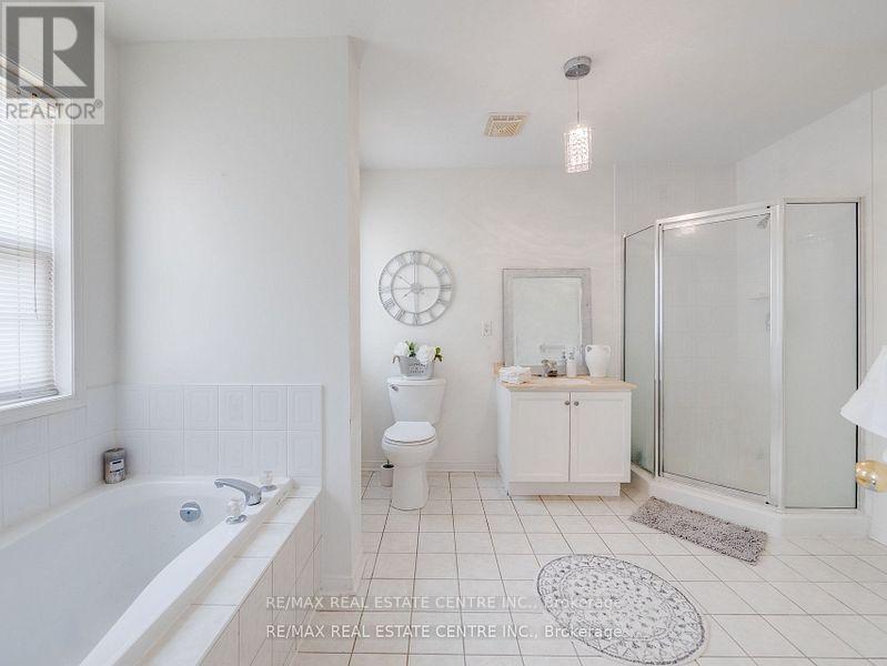 1306 Sandpiper Road, Oakville, Ontario  L6M 3V7 - Photo 26 - W12350647