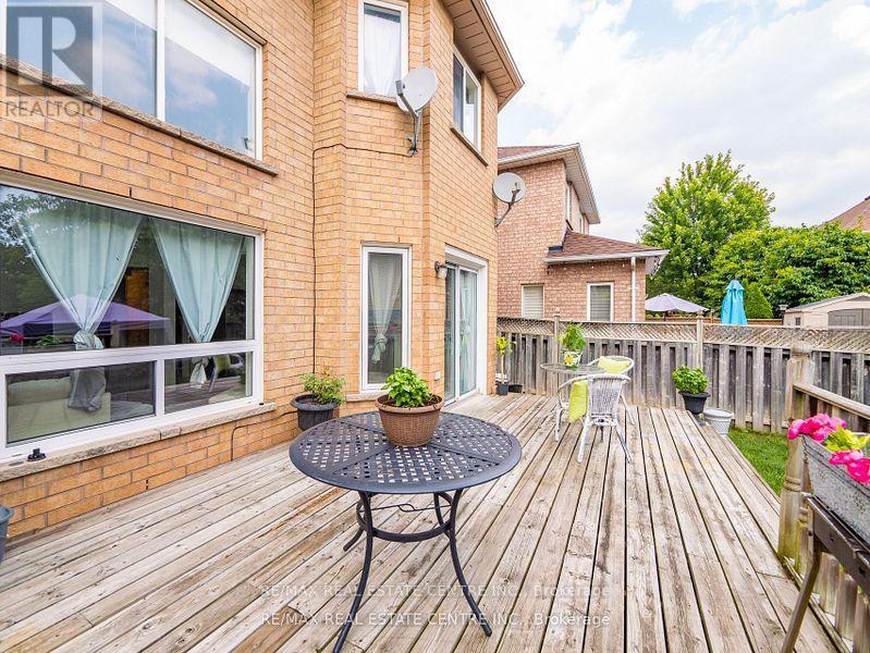 1306 Sandpiper Road, Oakville, Ontario  L6M 3V7 - Photo 33 - W12350647