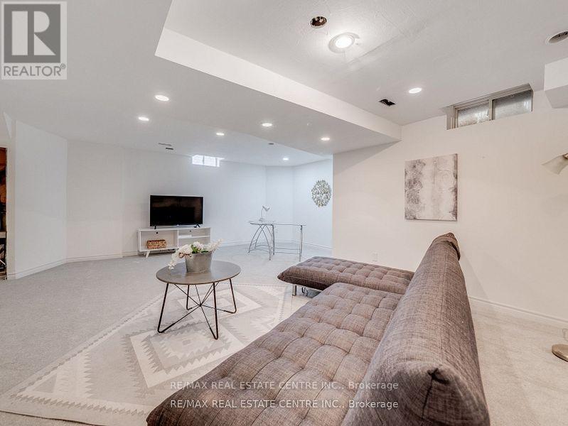 1306 Sandpiper Road, Oakville, Ontario  L6M 3V7 - Photo 36 - W12350647