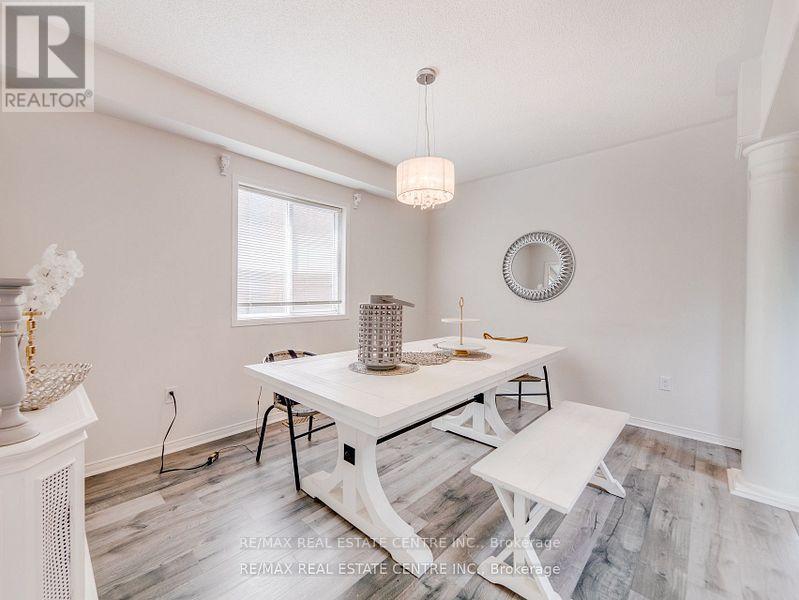1306 Sandpiper Road, Oakville, Ontario  L6M 3V7 - Photo 9 - W12350647