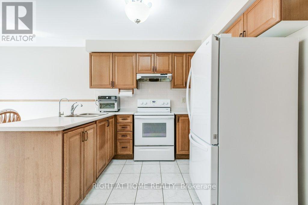 195 Howard Crescent, Orangeville, Ontario  L9W 4W5 - Photo 11 - W12350651