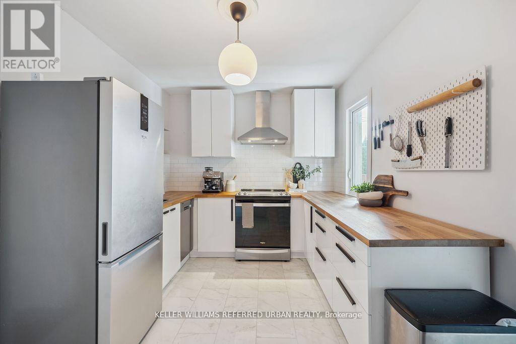Main - 23 White Avenue, Toronto, Ontario  M6N 1S7 - Photo 7 - W12350667