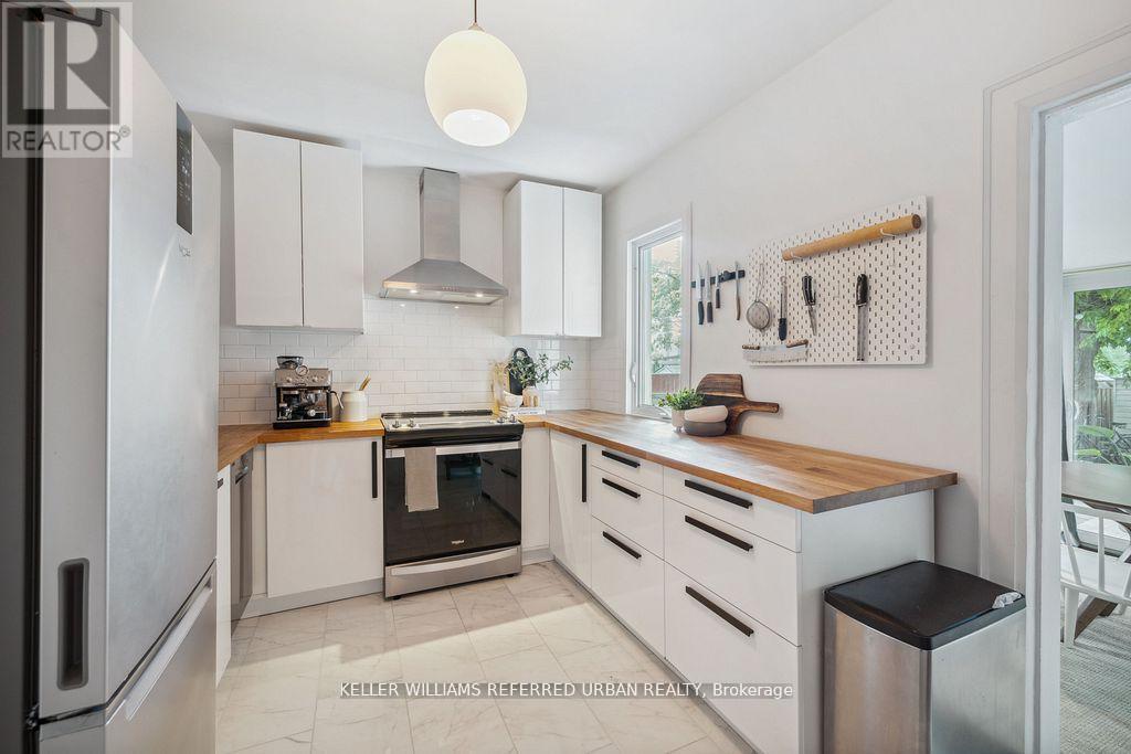 Main - 23 White Avenue, Toronto, Ontario  M6N 1S7 - Photo 9 - W12350667