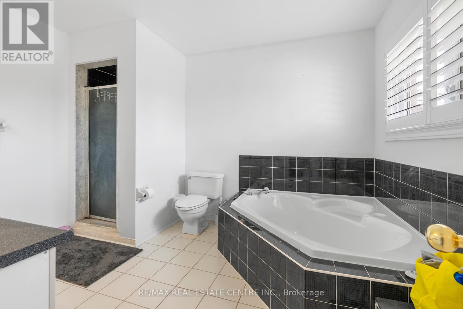 6672 Lisgar Drive, Mississauga, Ontario  L5N 6V9 - Photo 28 - W12350714