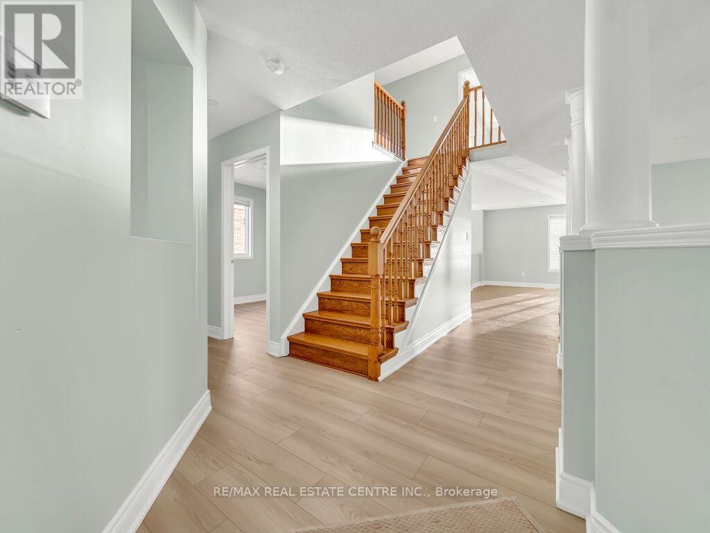 Property at 40 HOUGHTON STREET image 5