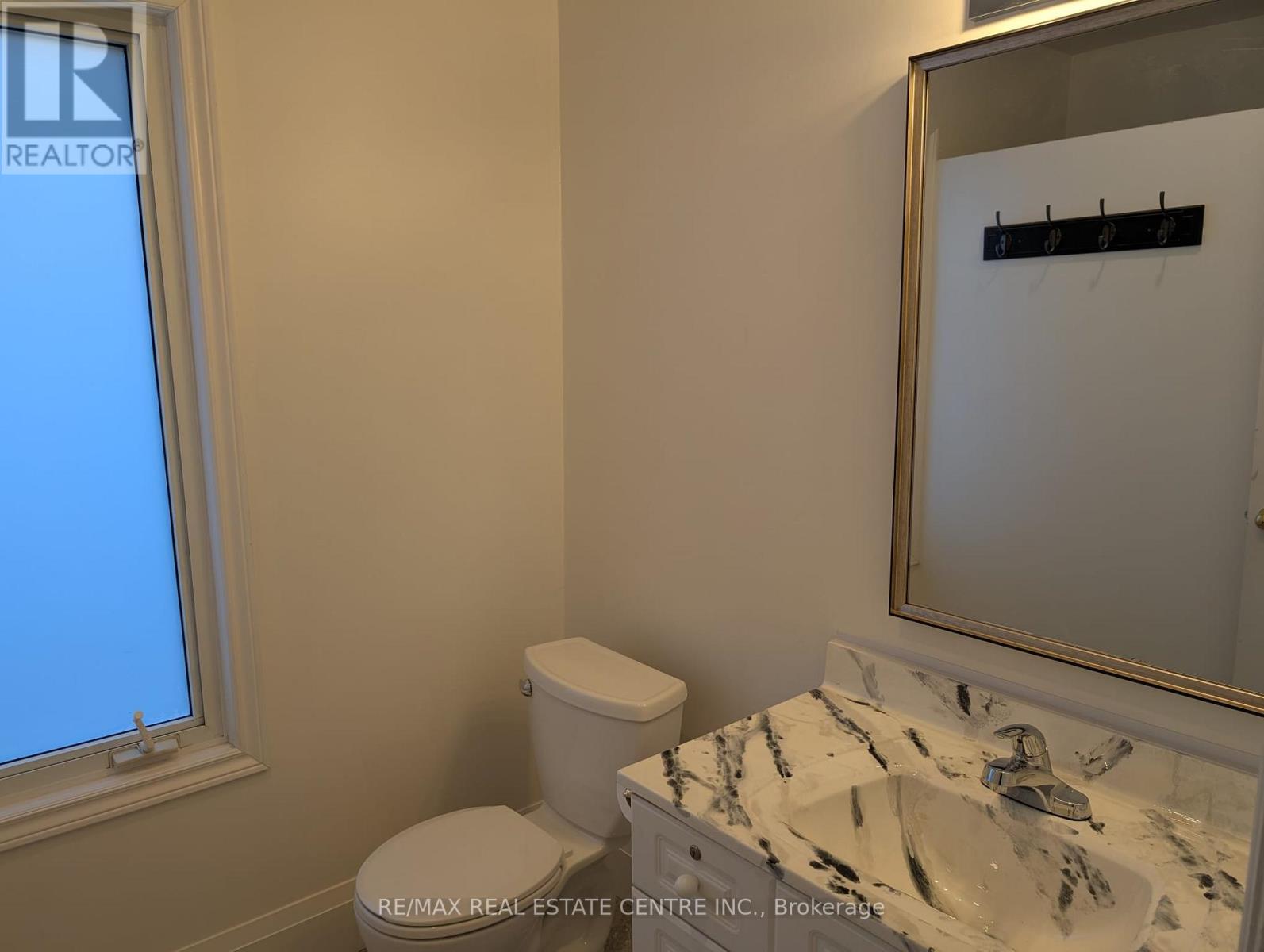 5145 Kitchener Street, Niagara Falls (Clifton Hill), Ontario  L2G 1B1 - Photo 12 - X12350779