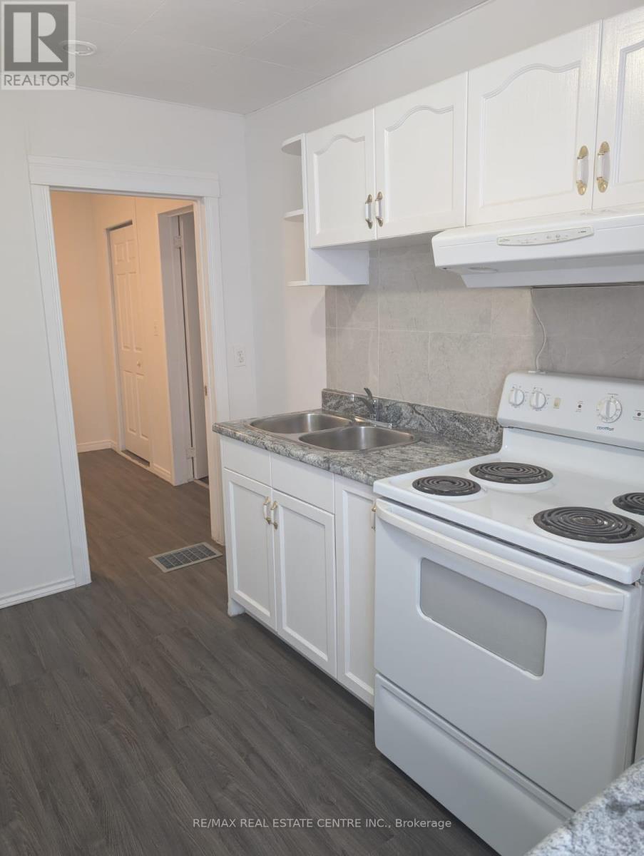 5145 Kitchener Street, Niagara Falls (Clifton Hill), Ontario  L2G 1B1 - Photo 17 - X12350779
