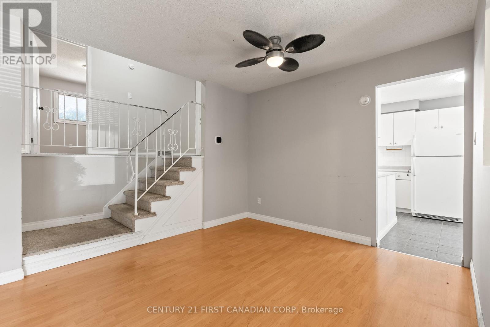 7 Rollscourt Gardens, London North, Ontario  N6G 1L9 - Photo 11 - X12350888