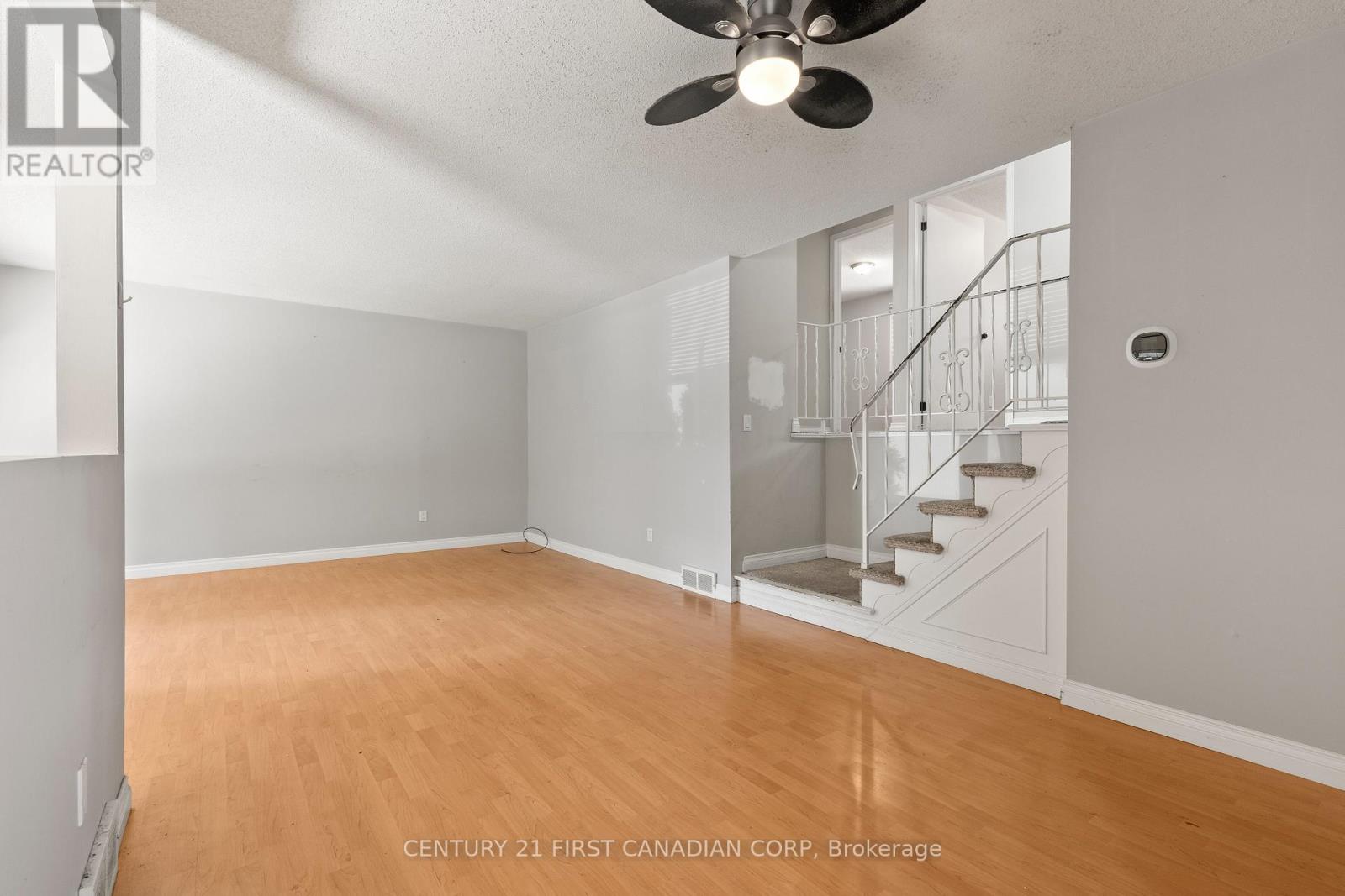 7 Rollscourt Gardens, London North, Ontario  N6G 1L9 - Photo 12 - X12350888