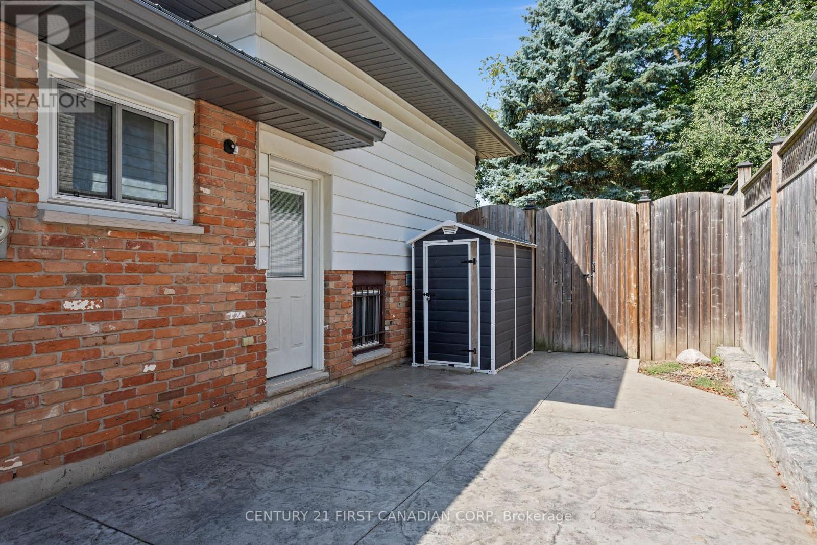 7 Rollscourt Gardens, London North, Ontario  N6G 1L9 - Photo 28 - X12350888