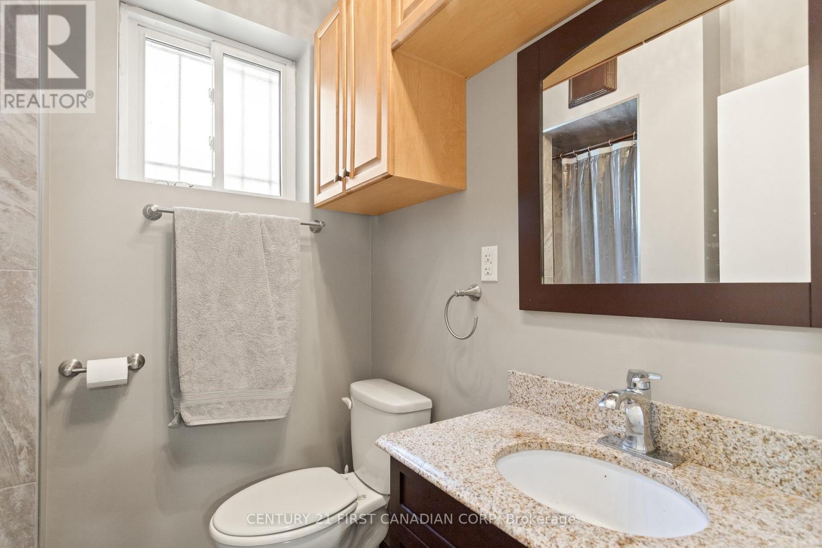 7 Rollscourt Gardens, London North, Ontario  N6G 1L9 - Photo 33 - X12350888