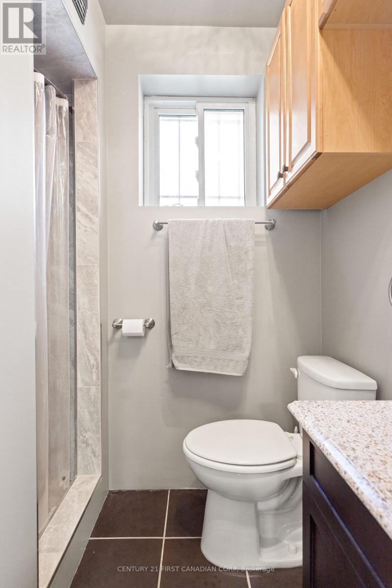 7 Rollscourt Gardens, London North, Ontario  N6G 1L9 - Photo 35 - X12350888