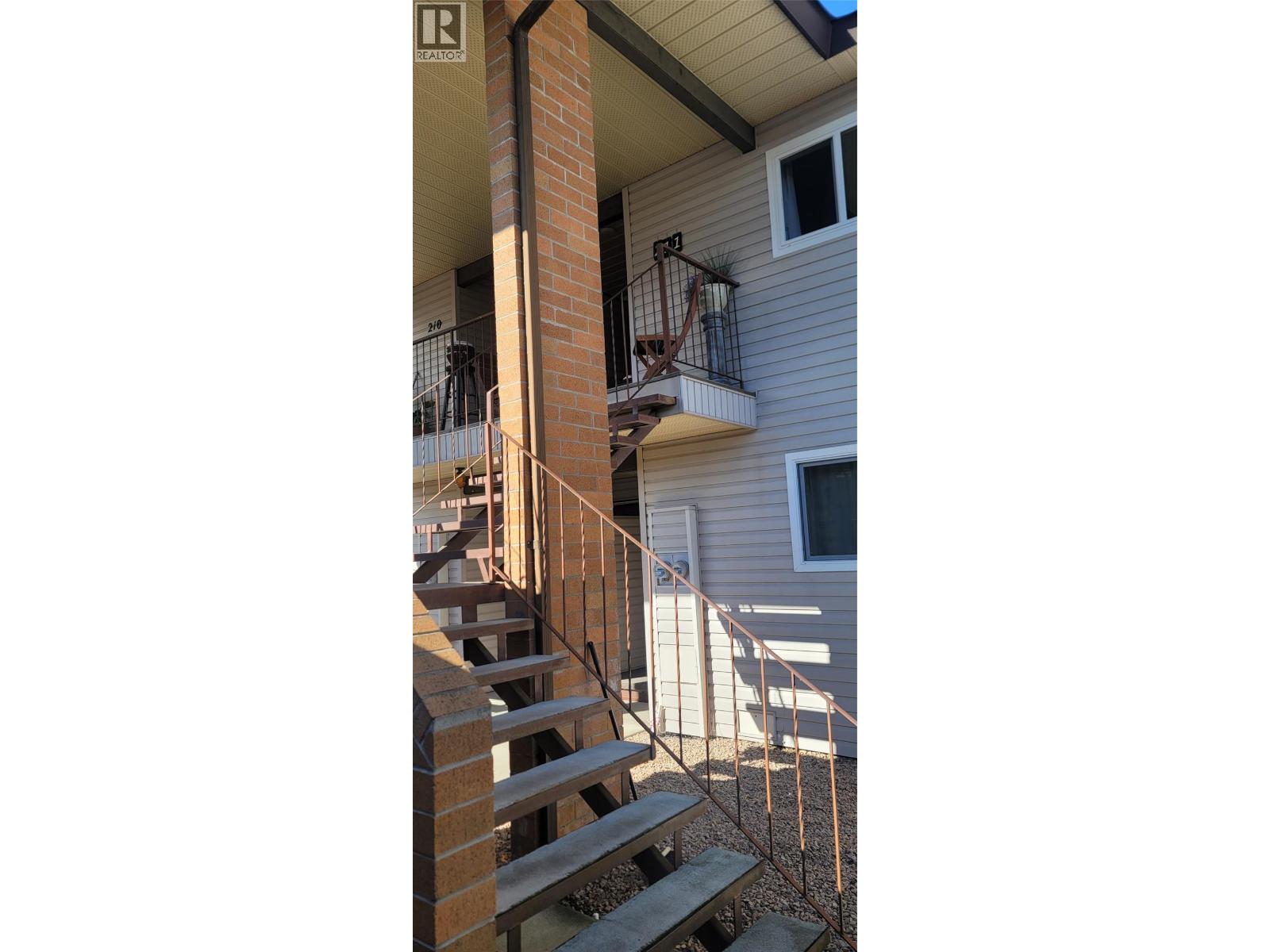 240 McIntosh Road Unit# 211 Kelowna Photo 19