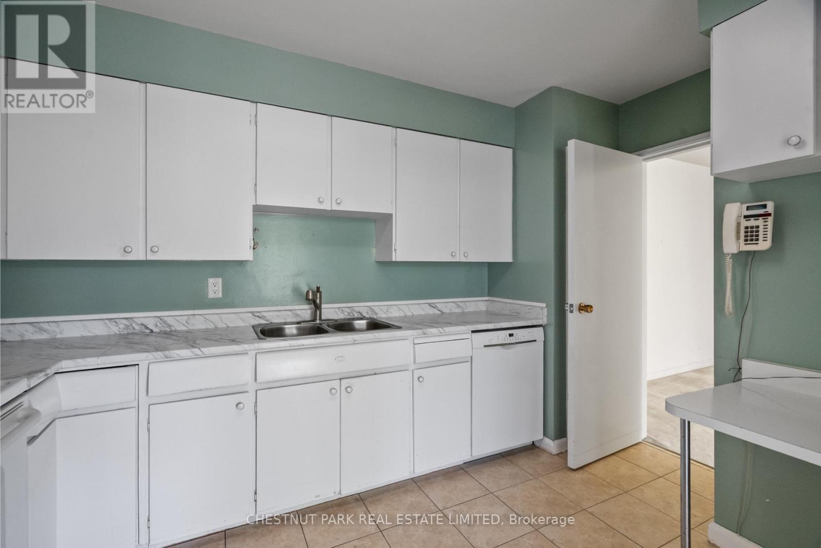 602 - 500 Avenue Road, Toronto, Ontario  M4V 2J6 - Photo 10 - C12350793