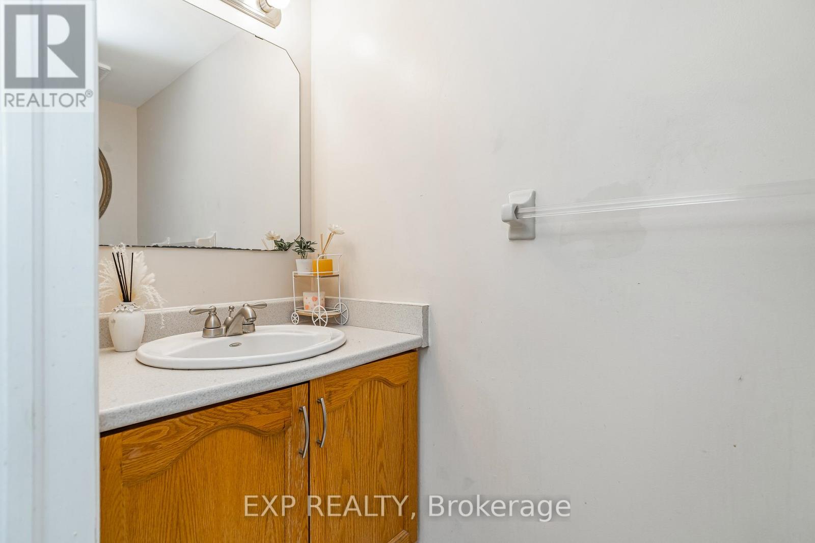 Property at 2103 GARDENWAY DRIVE image 5